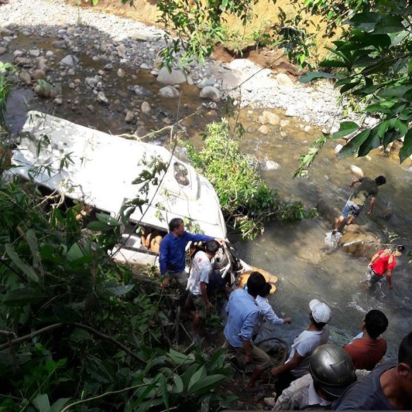 Tai nạ thảm khốc tại Lai Châu khiến ít nhất 10 người chết tại chỗ